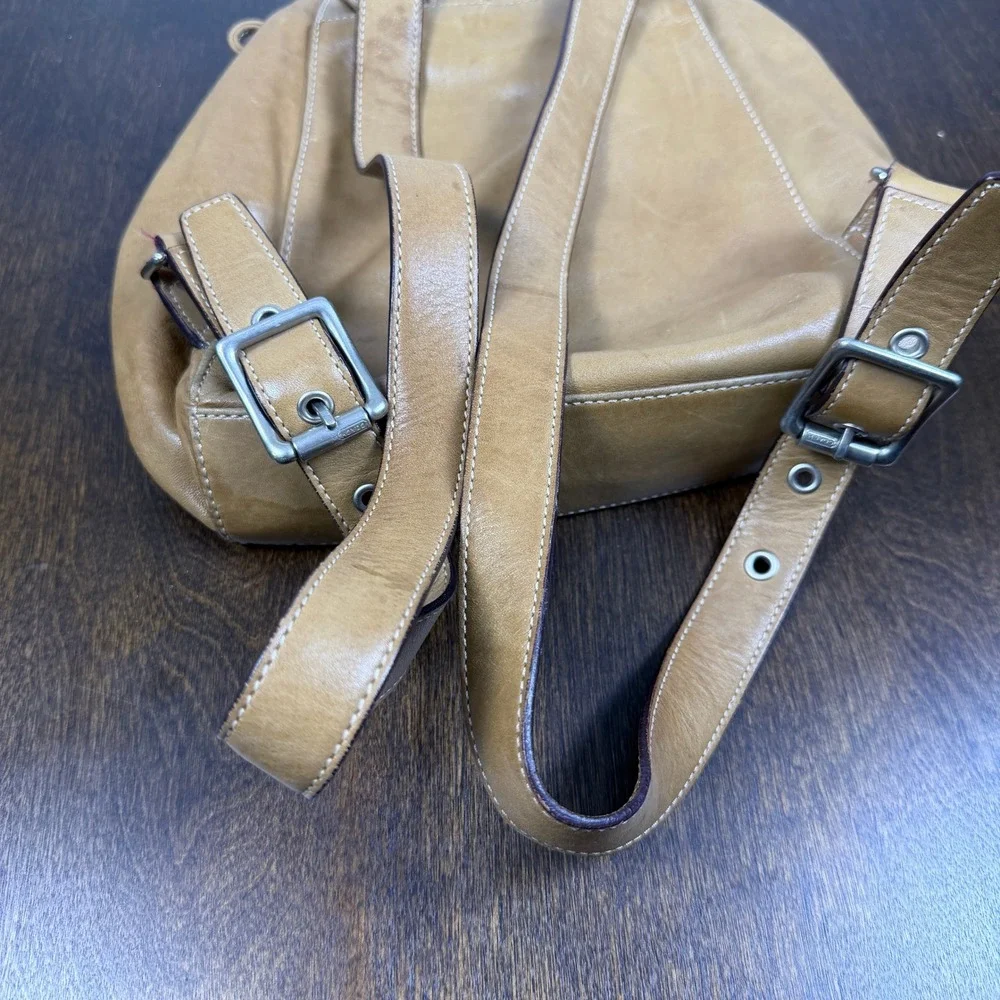 Coach Soho Tan Leather Small Backpack Vintage 9569 Drawstring Buckle Flap Bag